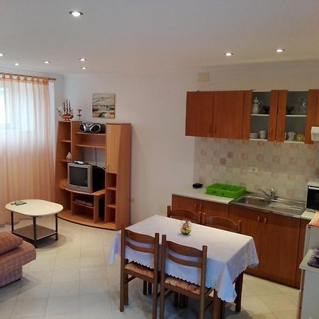 Apartment Luka Новиград Экстерьер фото